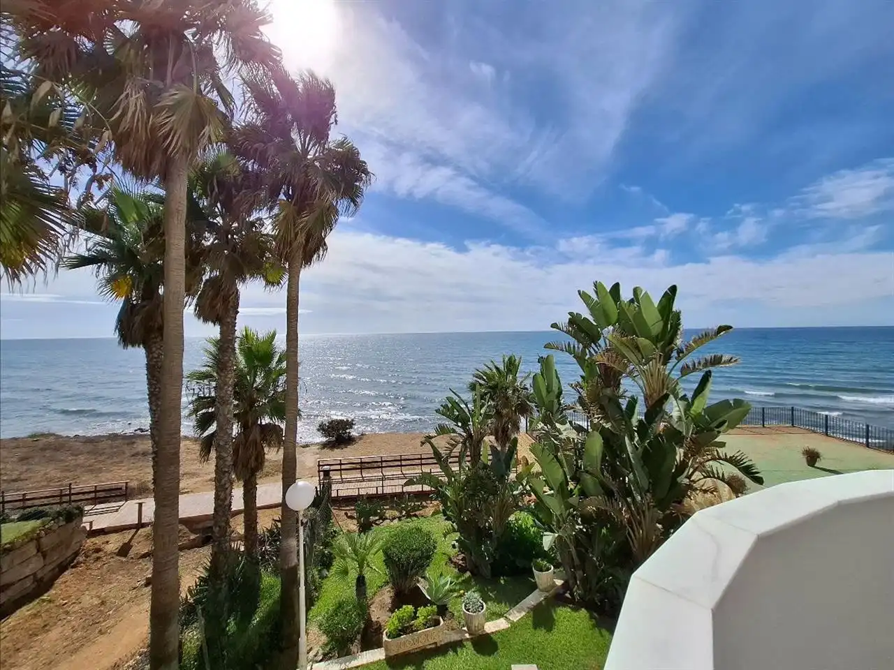 Apartament amb piscina en venda a Calahonda, imagen 2