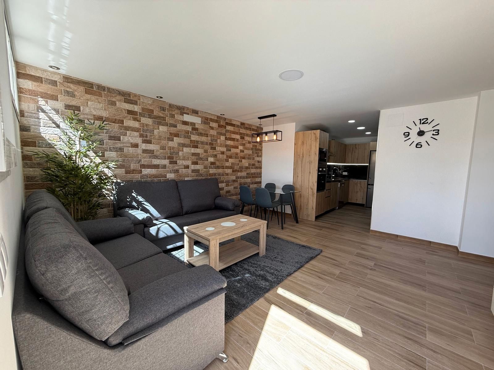 Sala d'estar de Pis en venda en San Bartolomé de Tirajana amb Traster i Moblat