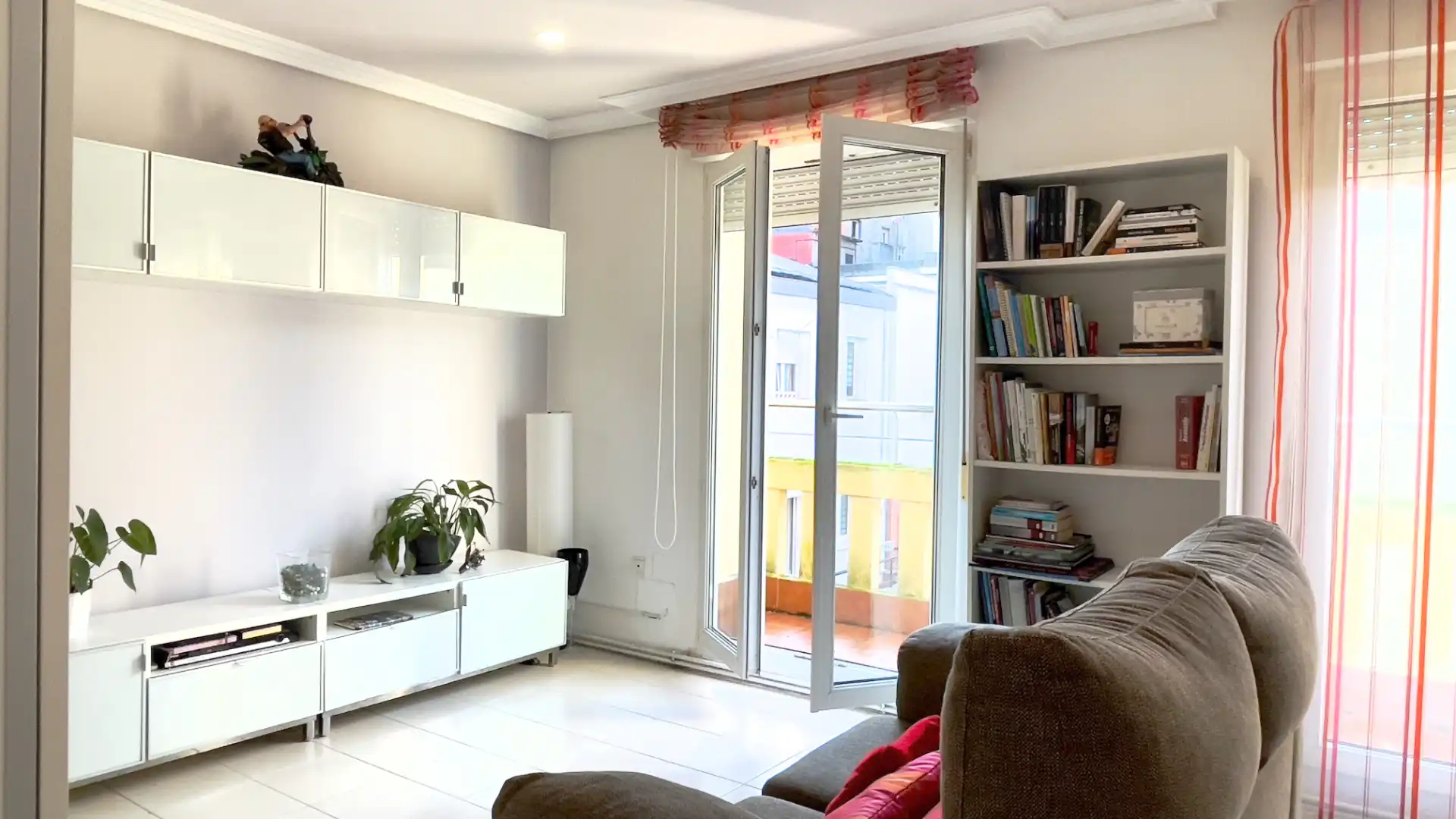 Sala de estar de Piso en venta en Santander con Calefacción, Amueblado y Horno