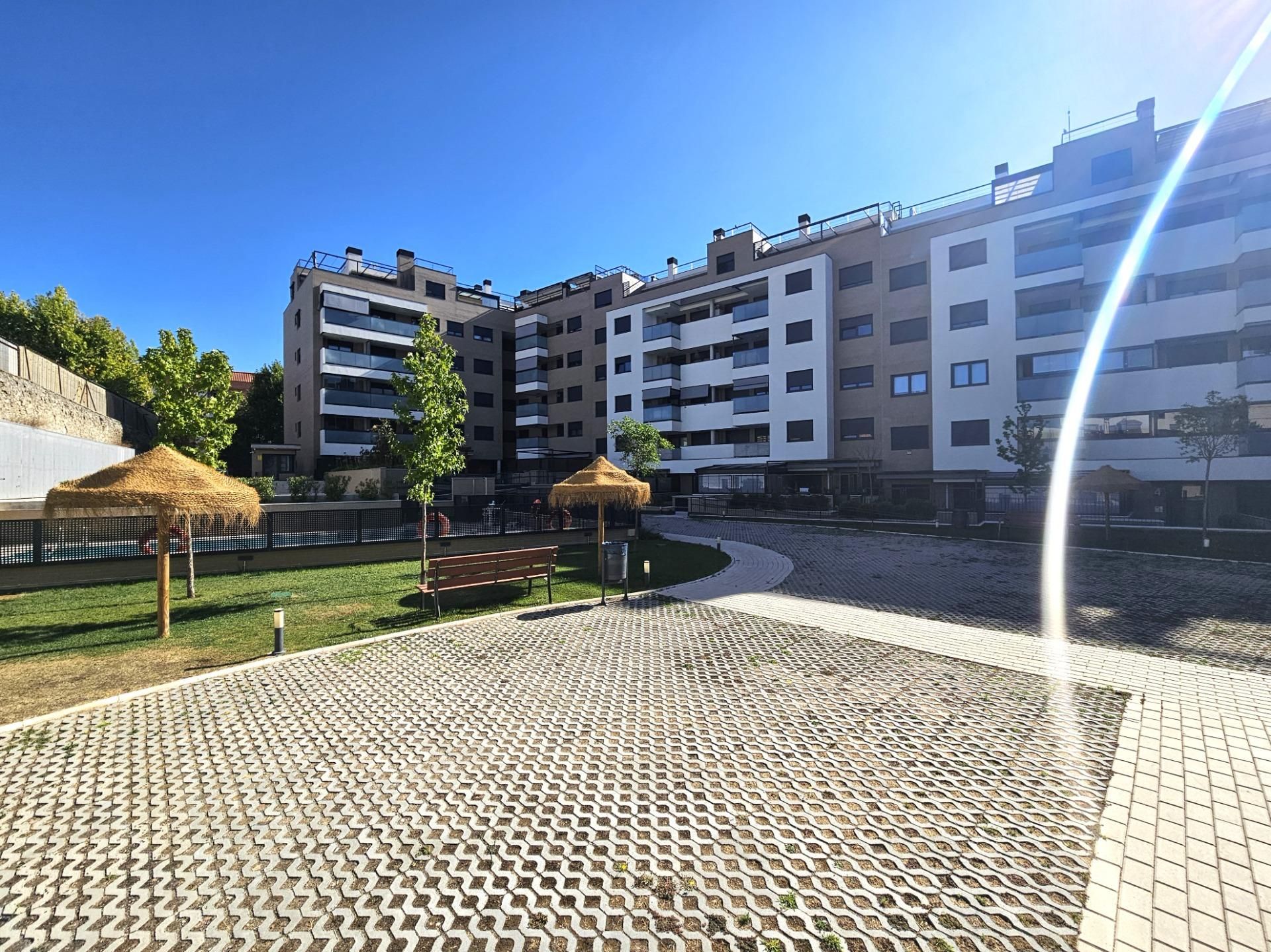 Vista exterior de Planta baja en venta en Valdemoro con Calefacción, Terraza y Trastero
