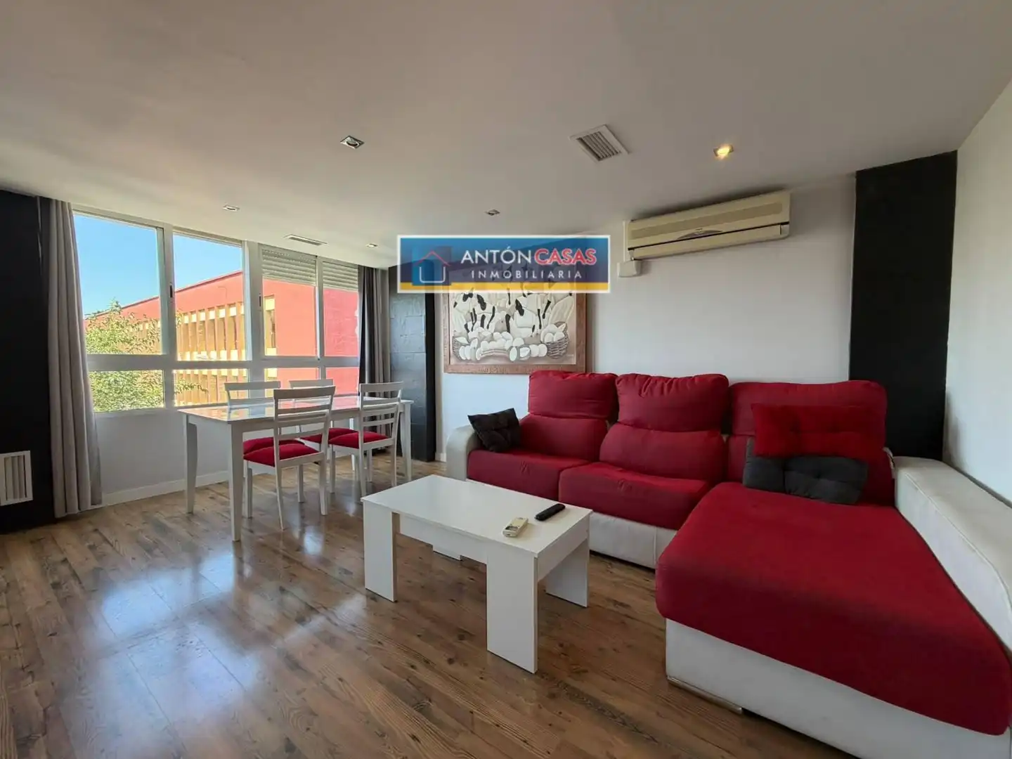 Living room of Flat for sale in Petrer  with Air Conditioner, Parquet flooring and Furnished