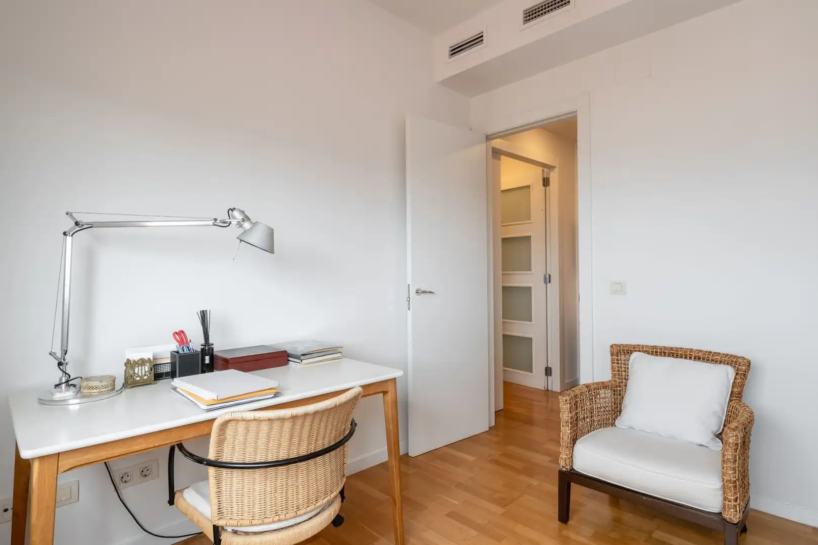 Habitación de Piso en venta en Sant Just Desvern con Aire acondicionado, Calefacción y Terraza