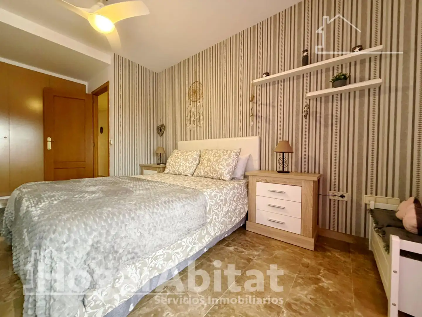 Schlafzimmer von Dachboden zum Verkauf in Vilamarxant mit Klimaanlage und Terrasse