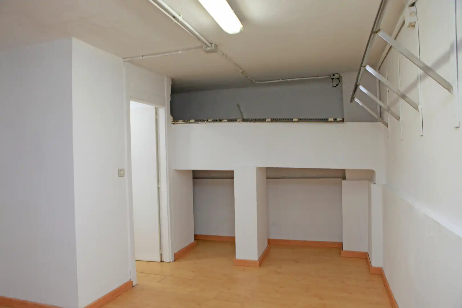 Geschaftsraum zur Miete in Santander