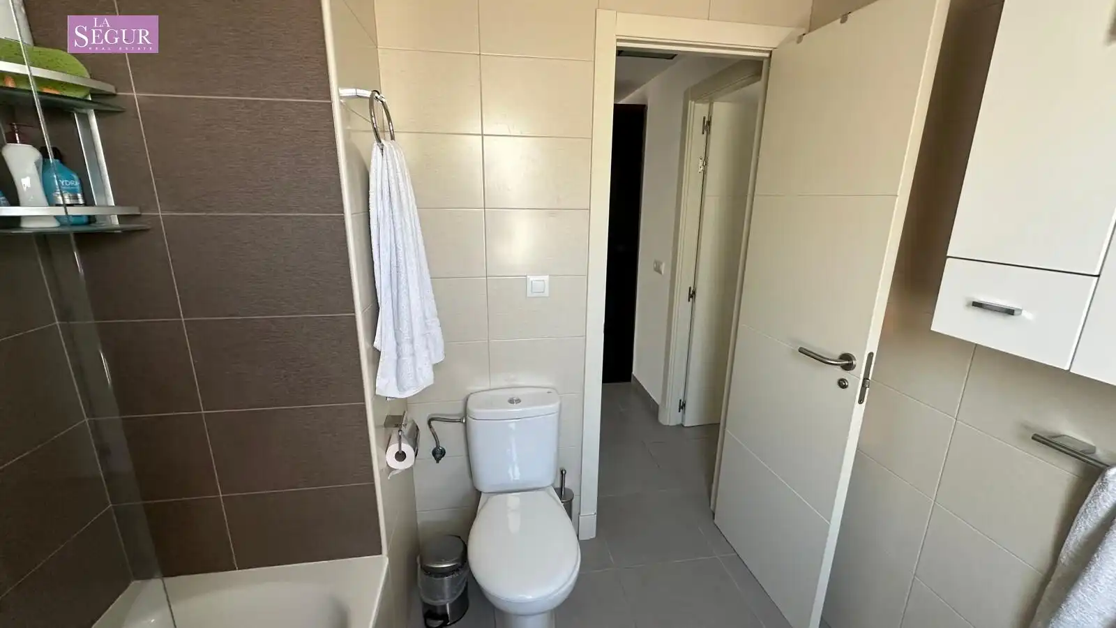 Bany de Pis en venda en Conil de la Frontera amb Terrassa i Balcó