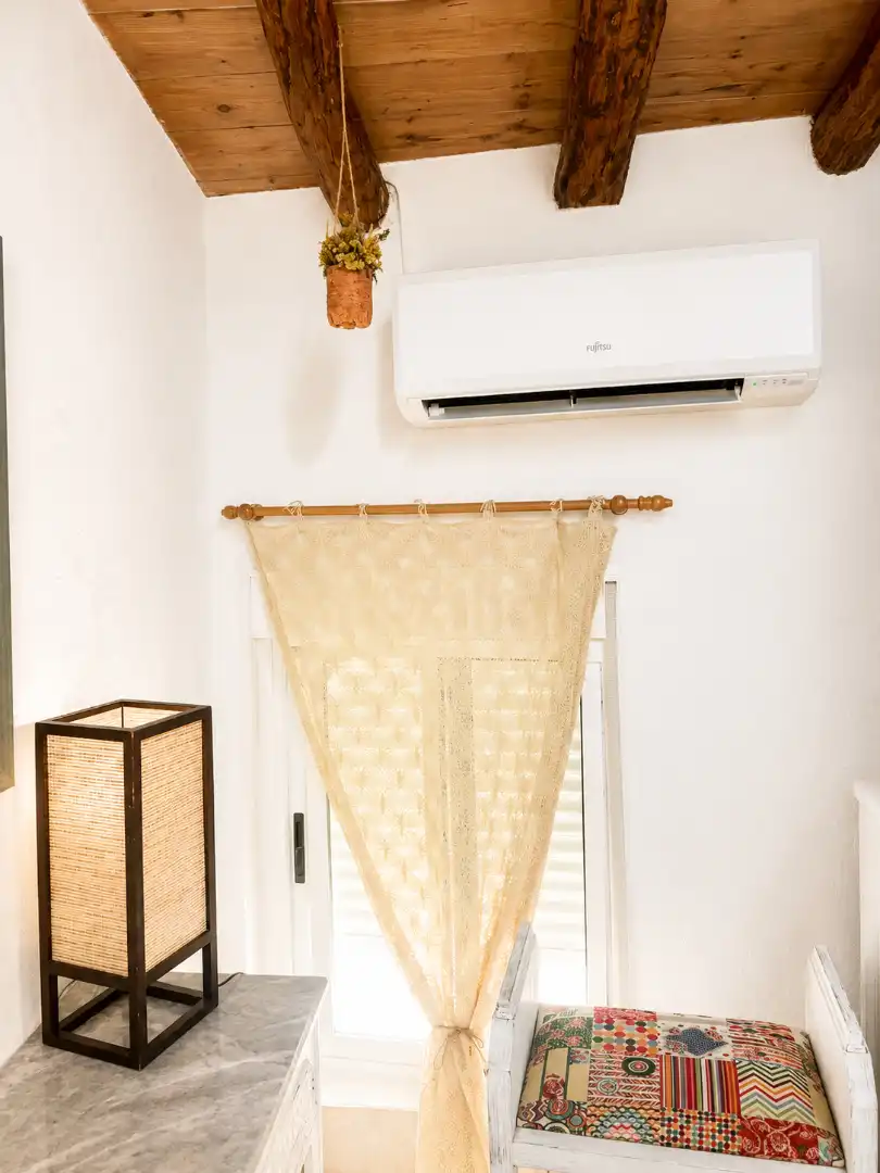 Habitación de Casa adosada en venta en Fuenterrobles con Aire acondicionado y Amueblado