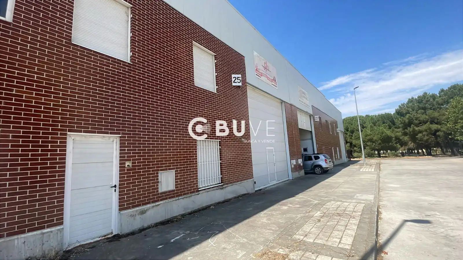 Vista exterior de Nau industrial en venda en Tudela de Duero