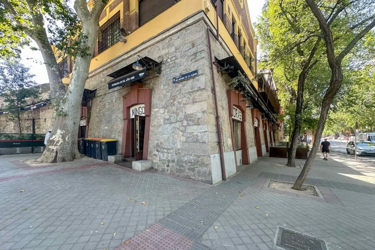 Exterior view of Flat for sale in Madrid  with Air Conditioner and Heating