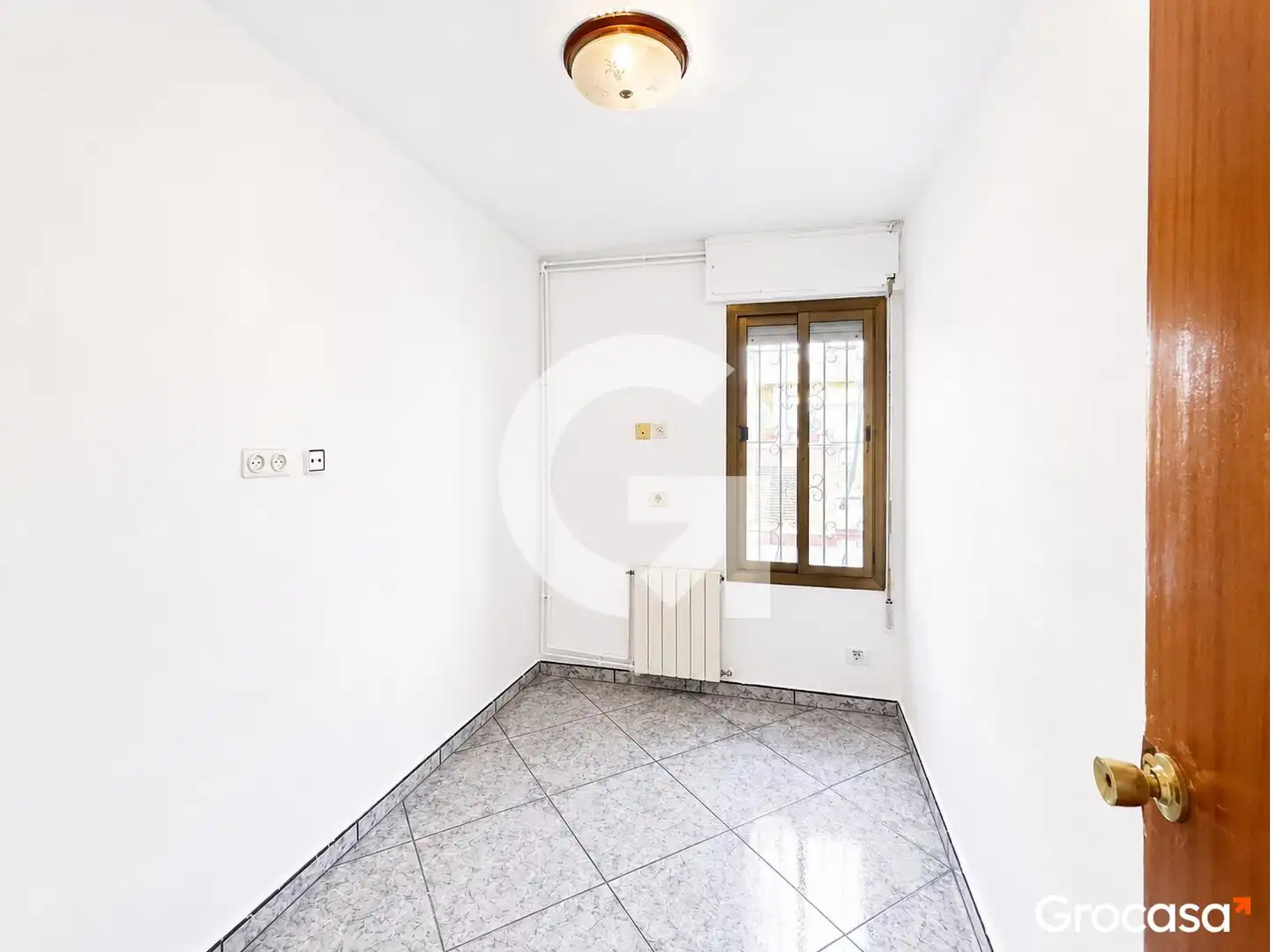 Habitación de Piso en venta en Barcelona con Calefacción, Terraza y Trastero