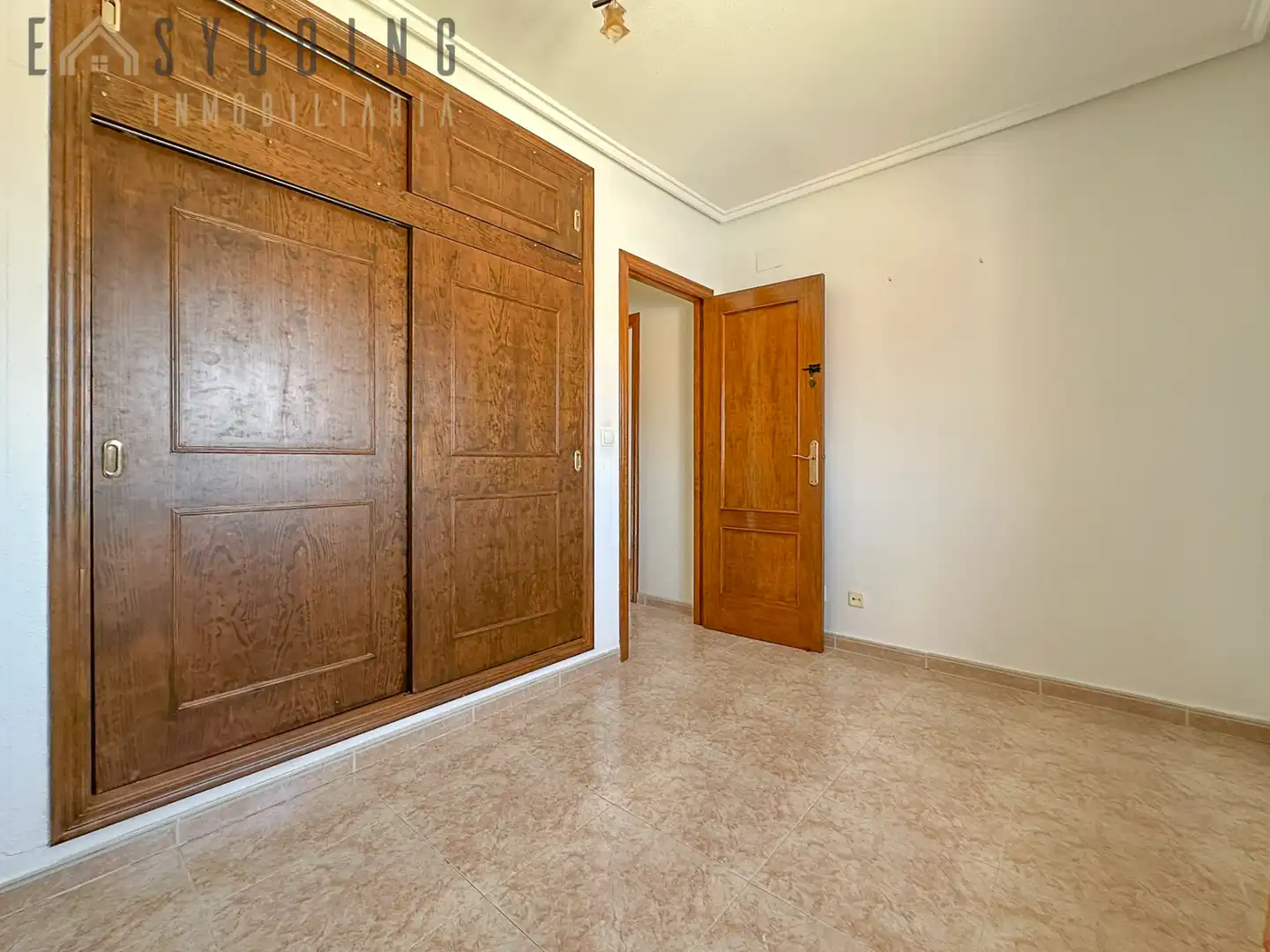 Reihenhaus mit Pool zum Verkauf in Calle Logroño, imagen 12