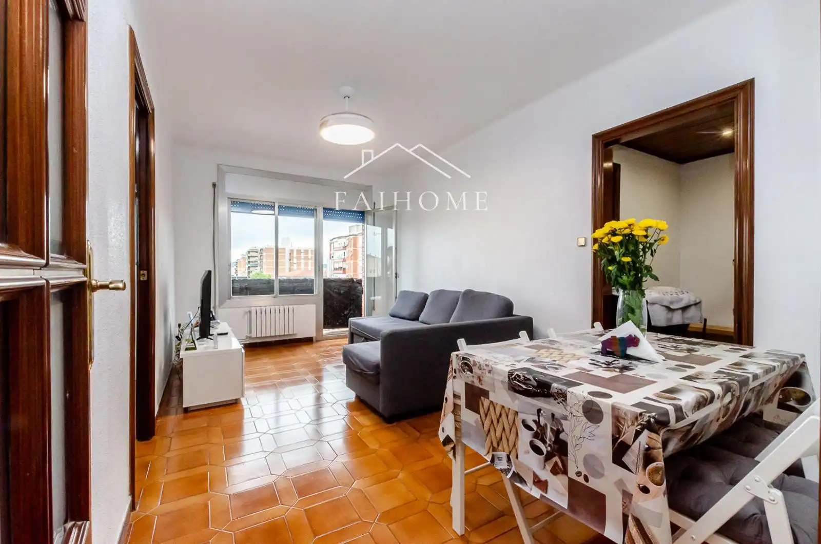 Vista exterior de Piso en venta en Sabadell con Calefacción, Parquet y Terraza