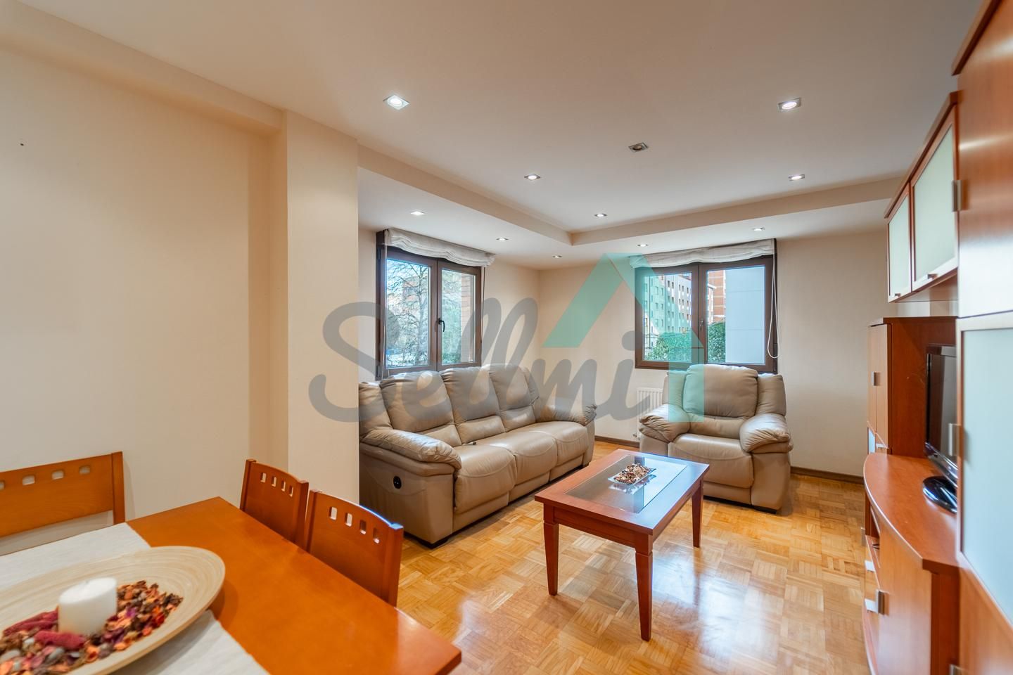 Sala de estar de Piso en venta en Gijón  con Calefacción, Parquet y Terraza