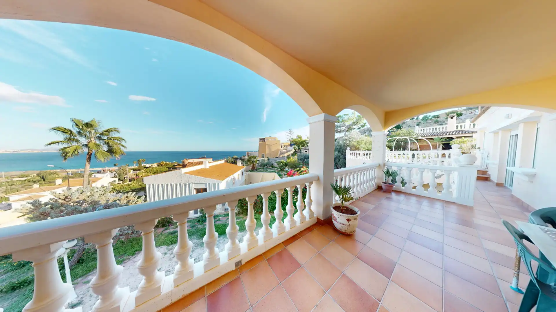 Vista exterior de Casa o xalet en venda en El Campello amb Aire condicionat, Calefacció i Jardí privat