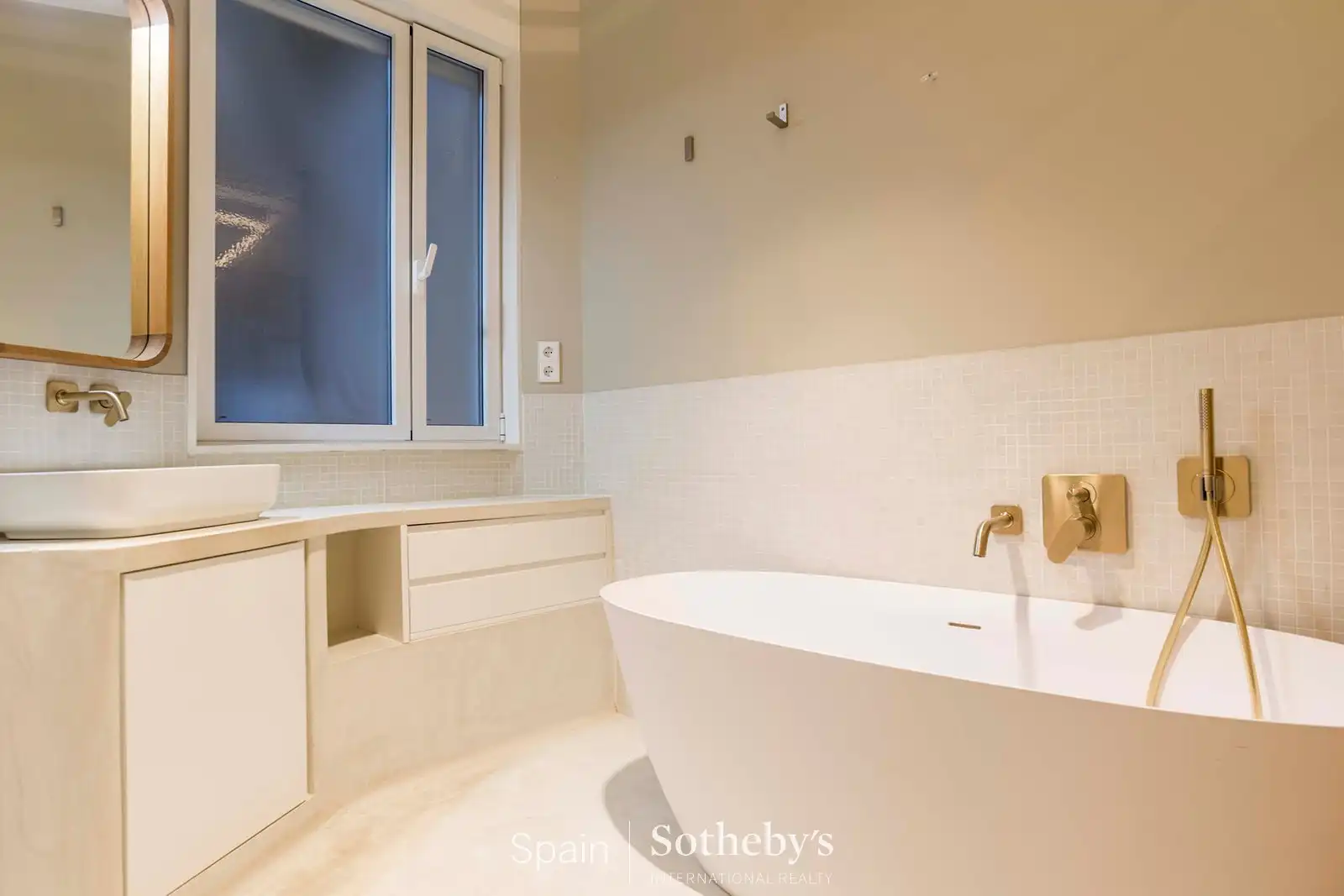 Apartments for sale in Calle de Lepanto, Palacio