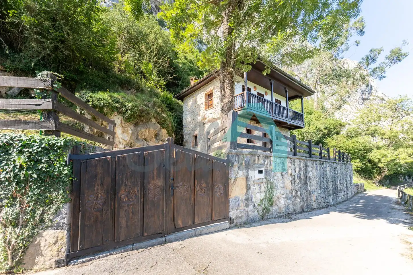 Vista exterior de Casa o chalet en venta en Morcín con Jardín privado, Terraza y Balcón