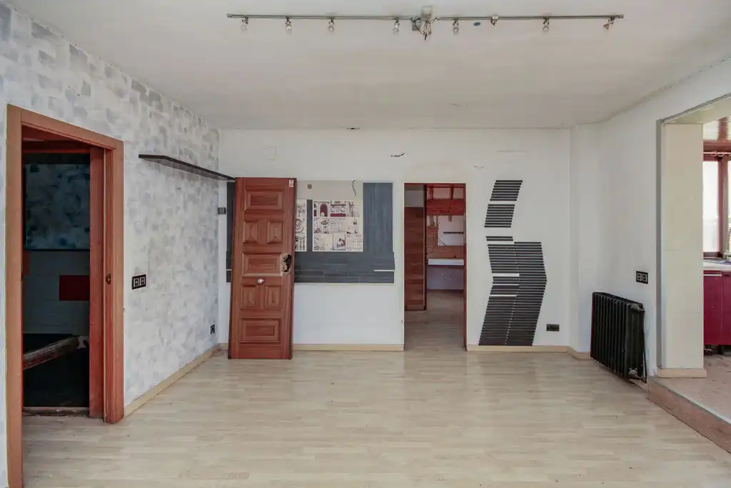 Flat for sale in Sabadell  with Heating