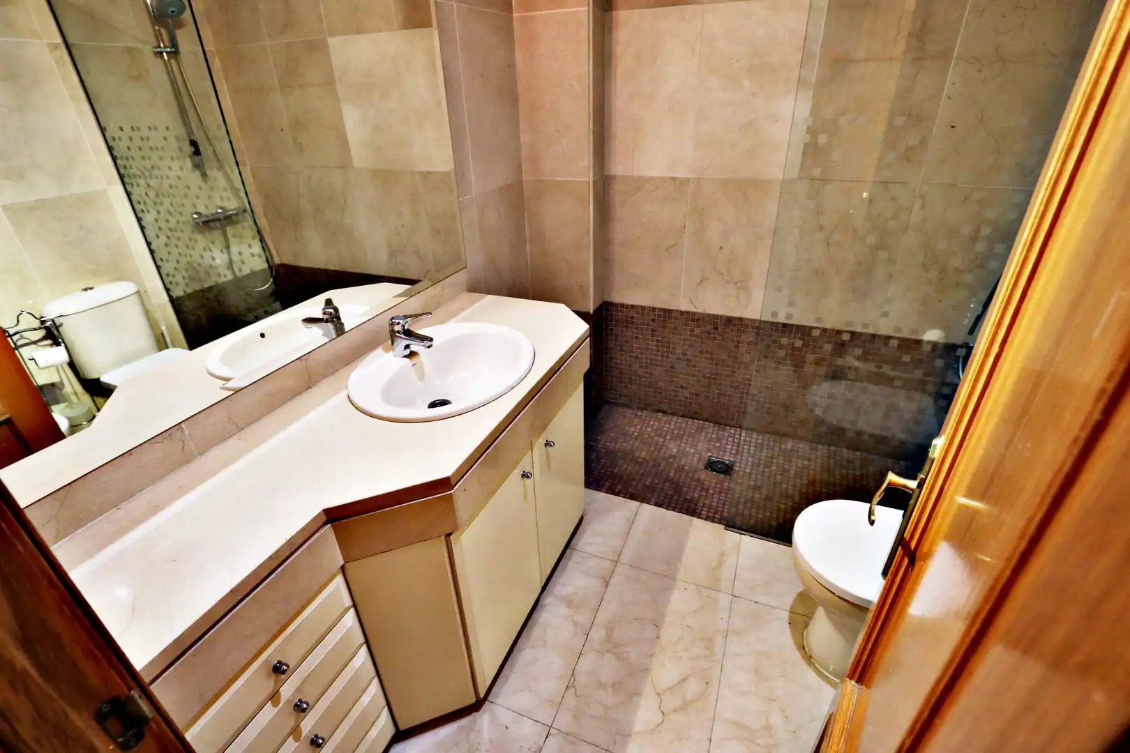 Baño de Casa o chalet en venta en Getafe con Aire acondicionado, Calefacción y Jardín privado