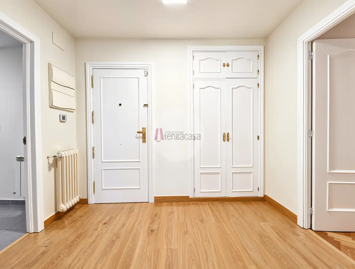 Bedroom of Attic for rent in Pozuelo de Alarcón  with Air Conditioner, Heating and Parquet flooring