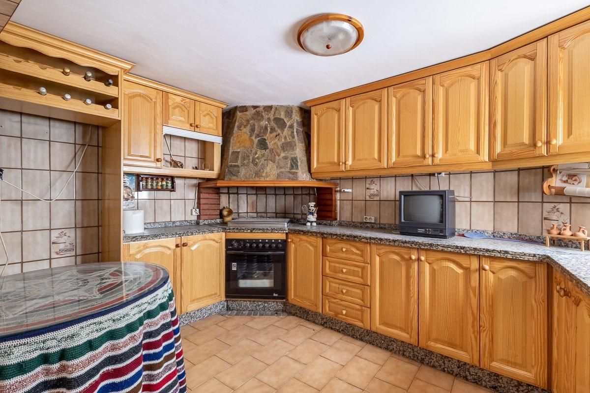 Kitchen of Single-family semi-detached for sale in Güéjar Sierra  with Terrace and Balcony