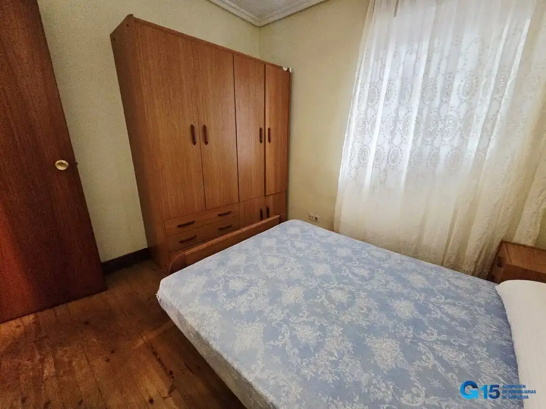 Bedroom of Flat for sale in Errenteria