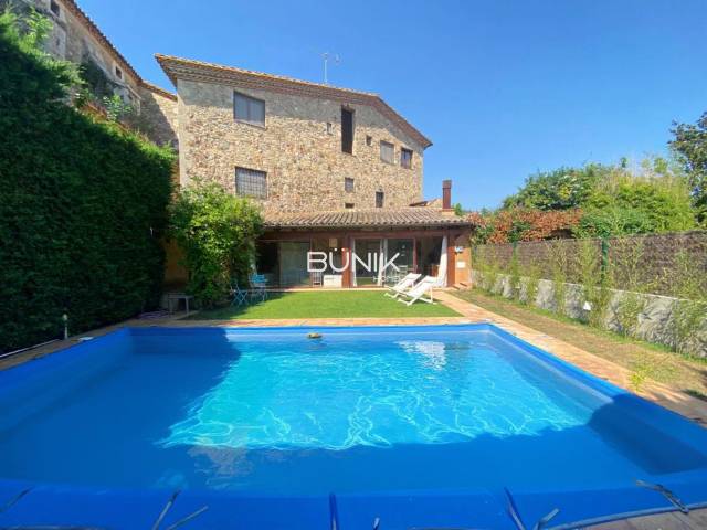 Casa-chalet en Venta en Torrent (Girona)