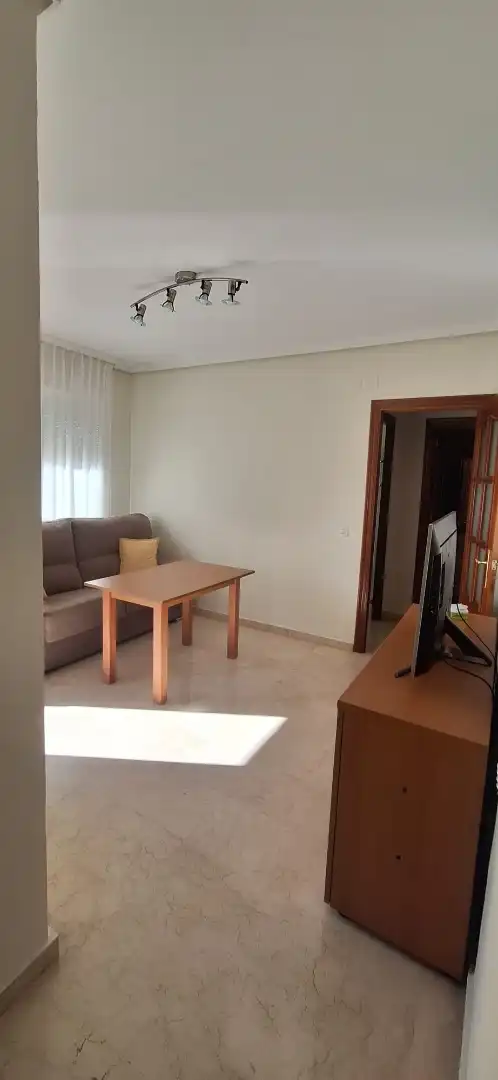 Living room of Flat for rent in  Sevilla Capital  with Air Conditioner and Balcony