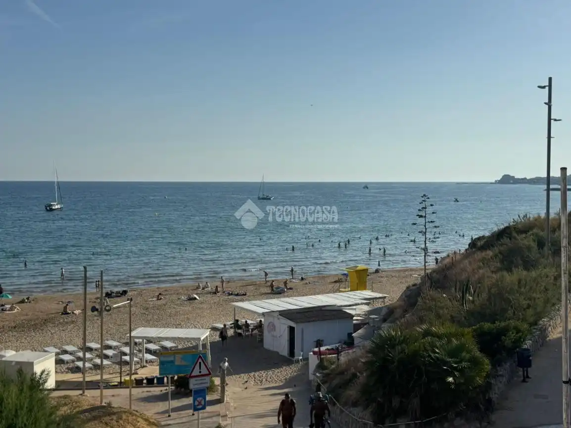 Estudi en venda en Sitges amb Traster i Piscina comunitària