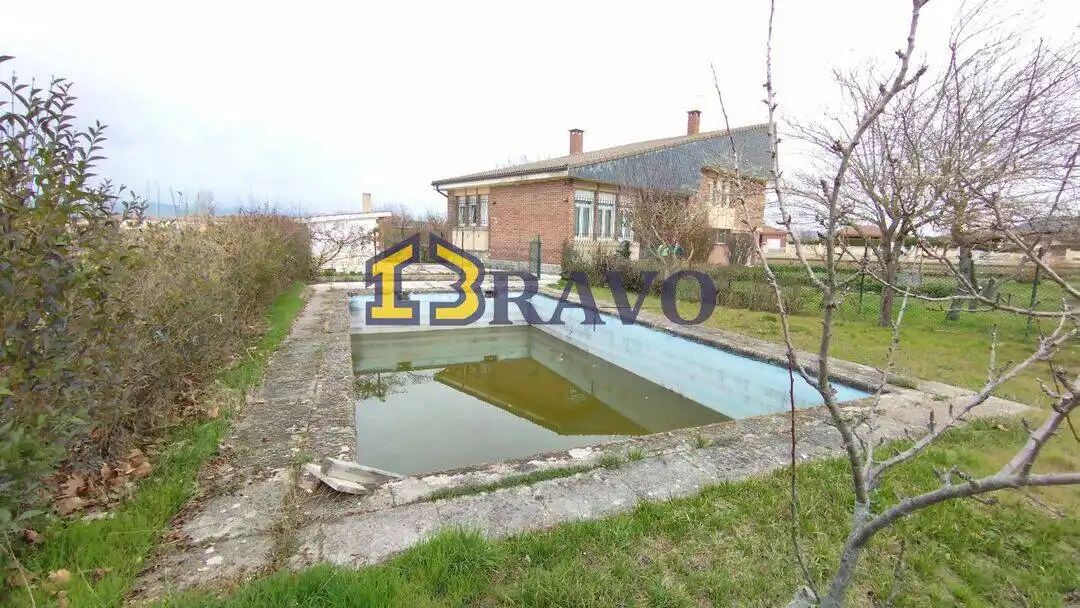 Casa o xalet en venda en Medina de Pomar amb Calefacció, Jardí privat i Piscina