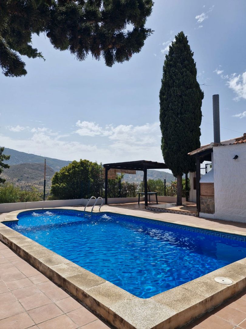Piscina de Finca rústica en venda en Motril amb Jardí privat, Piscina i Moblat