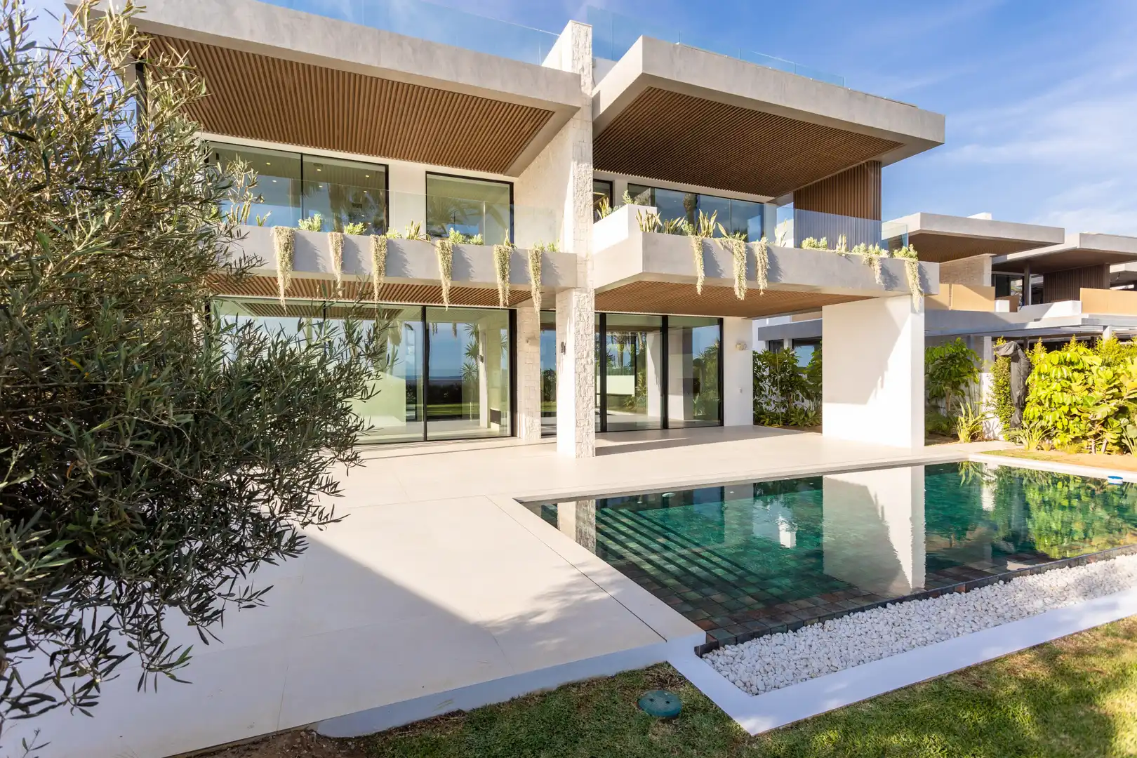 Exterior view of Houses for sale in Marbella  with Air Conditioner, Terrace and Storage room