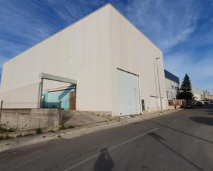 Vista exterior de Nau industrial en venda en Alzira