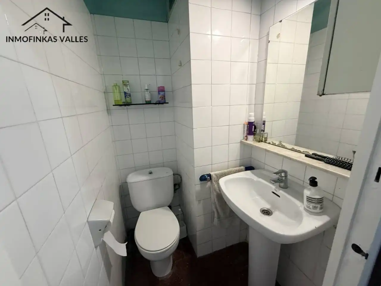Bathroom of Flat for sale in Sant Andreu de la Barca, Barcelona