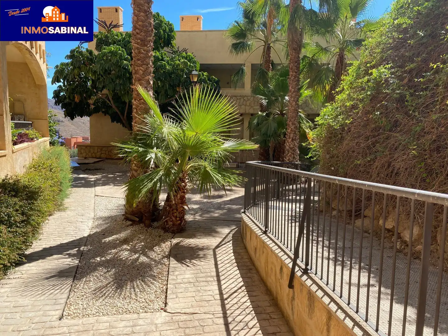 Vista exterior de Estudi en venda en Vícar amb Aire condicionat, Jardí privat i Terrassa