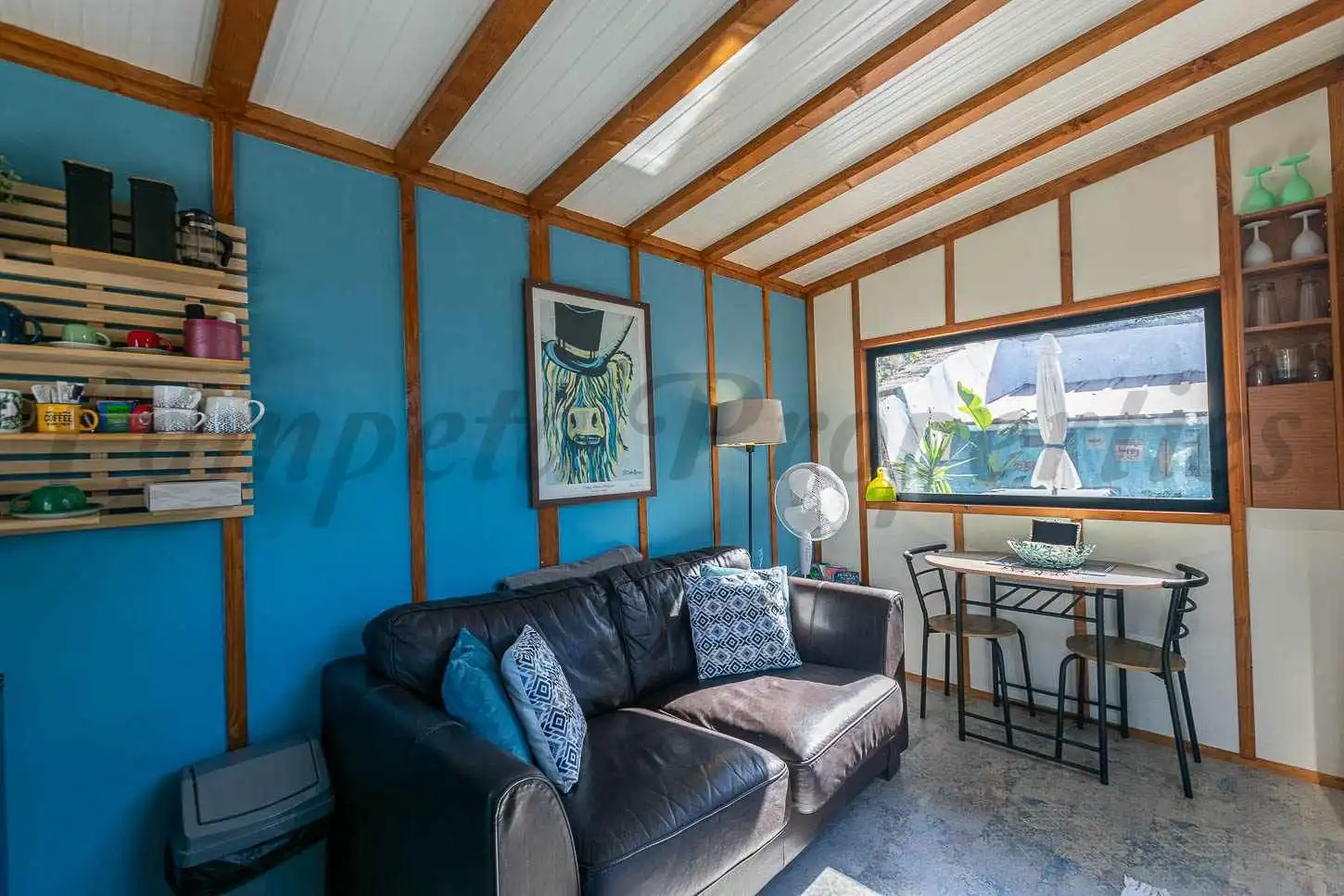 Sala d'estar de Casa o xalet en venda en Cómpeta amb Jardí privat i Terrassa