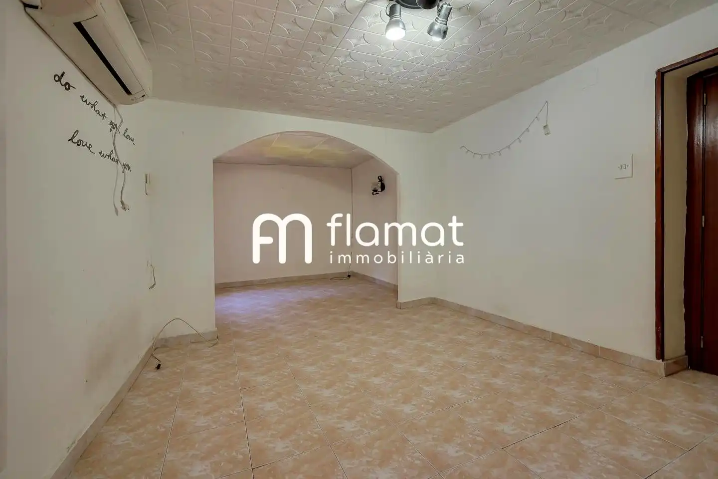 Country house zum Verkauf in Santa Coloma de Gramenet mit Privatgarten und Terrasse