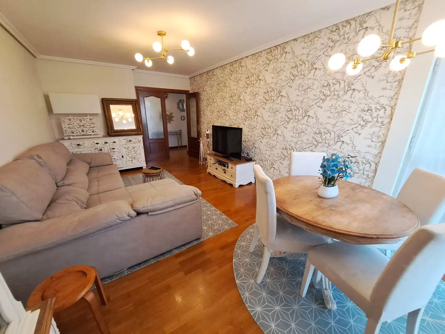 Sala de estar de Piso en venta en Haro con Calefacción, Terraza y Trastero