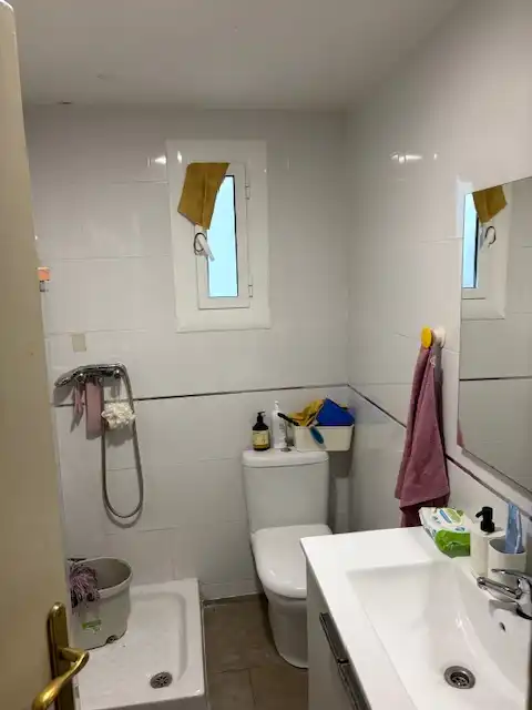 Bany de Pis en venda en Barcelona amb Parquet