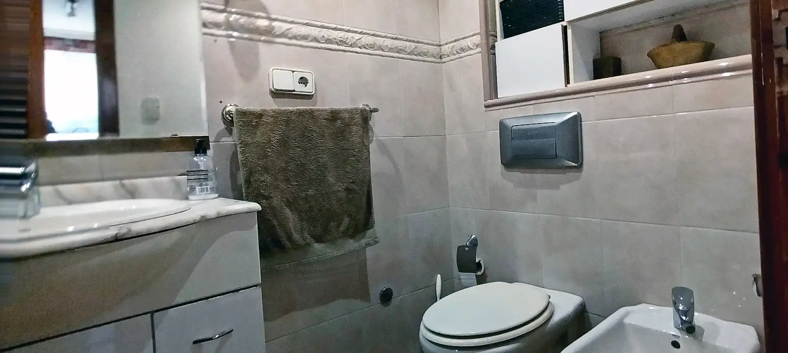 Baño de Piso en venta en Castellón de la Plana / Castelló de la Plana con Aire acondicionado, Calefacción y Amueblado