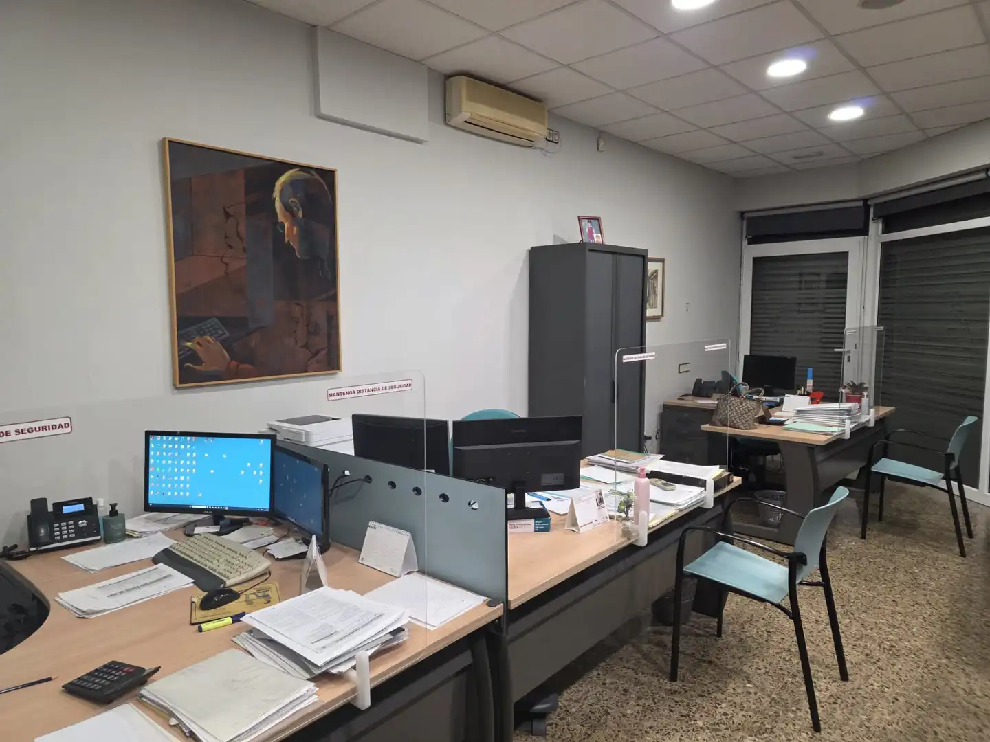 Büro zur Miete in Esplugues de Llobregat mit Klimaanlage, Heizung und Möbliert