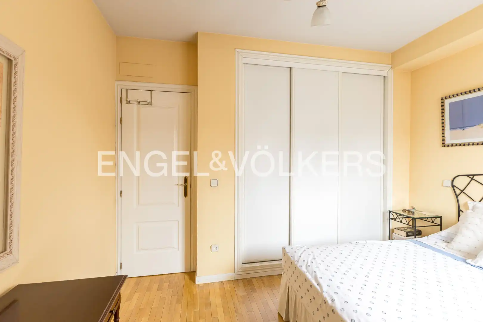Habitación de Casa o chalet en venta en Madrid con Aire acondicionado, Calefacción y Jardín privado
