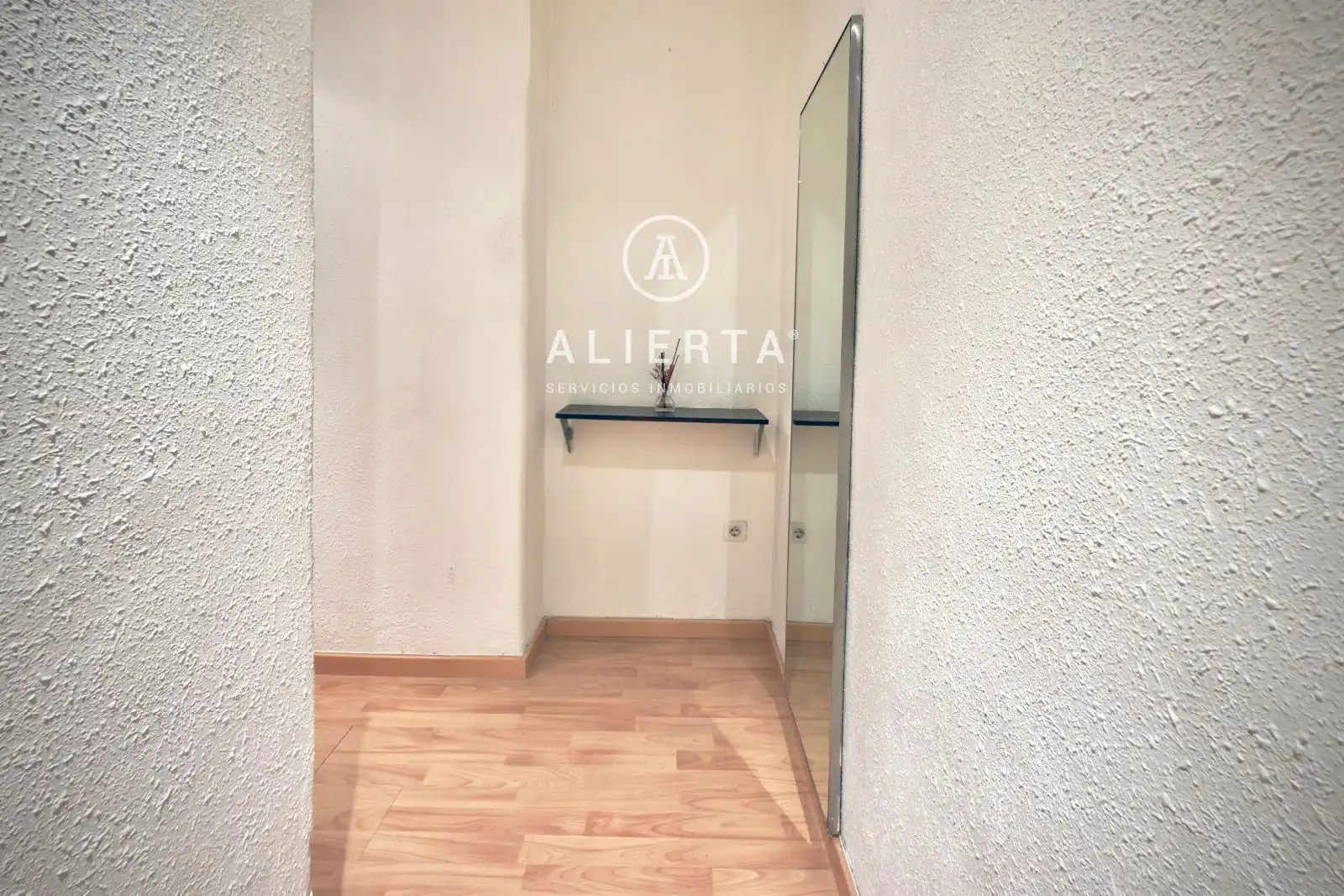 Piso de alquiler en Pizarro, Doctor Cerrada