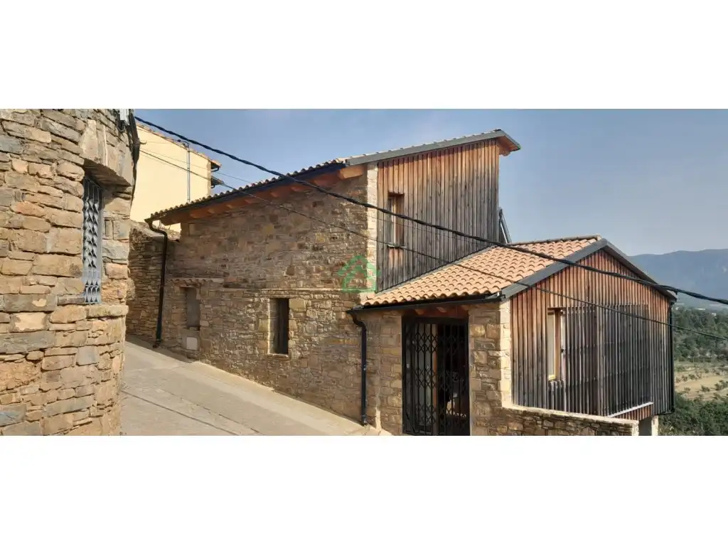 Vista exterior de Casa o chalet en venta en La Pobla de Segur