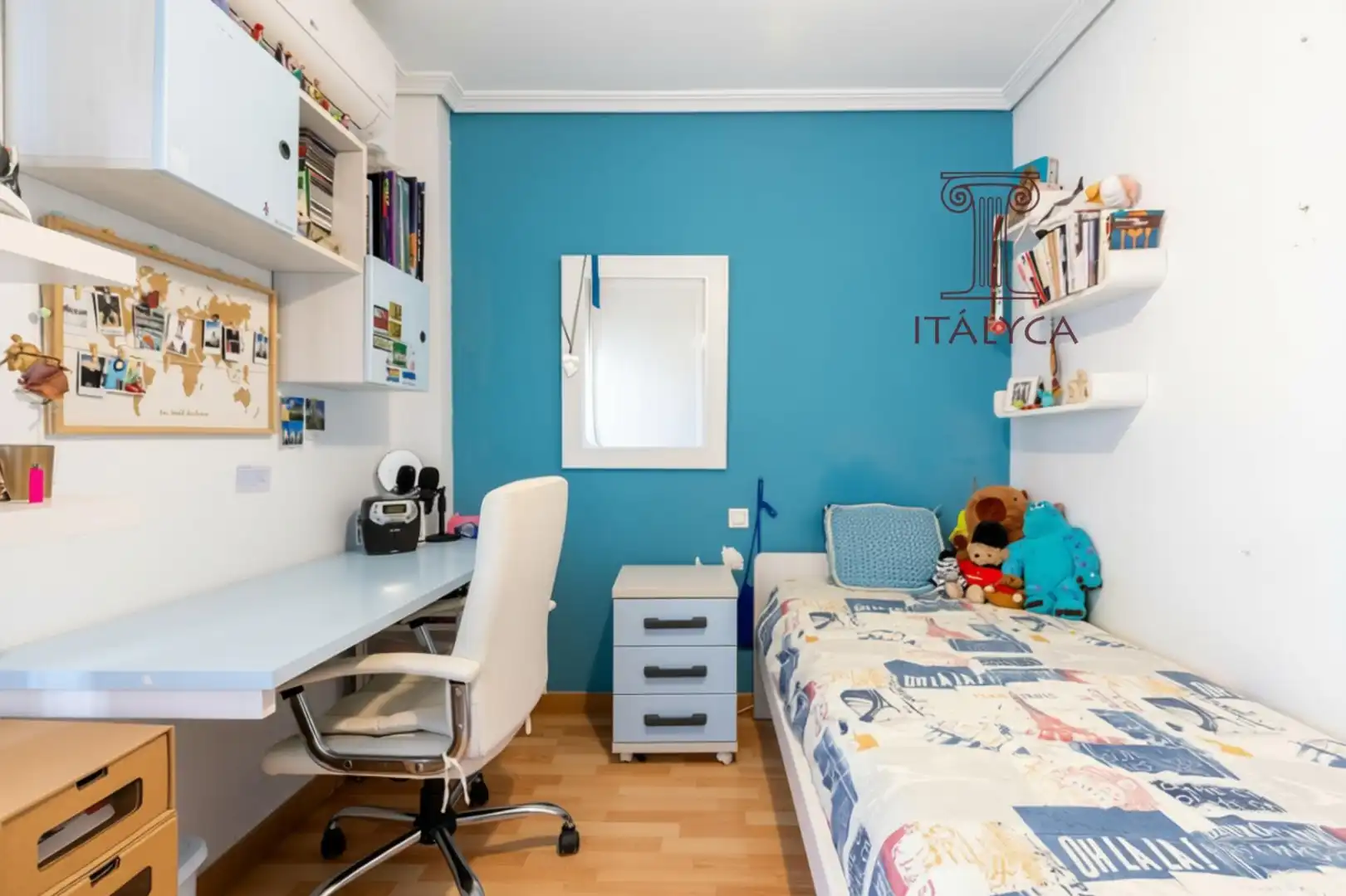 Habitación de Casa adosada en venta en Tomares con Aire acondicionado, Terraza y Trastero