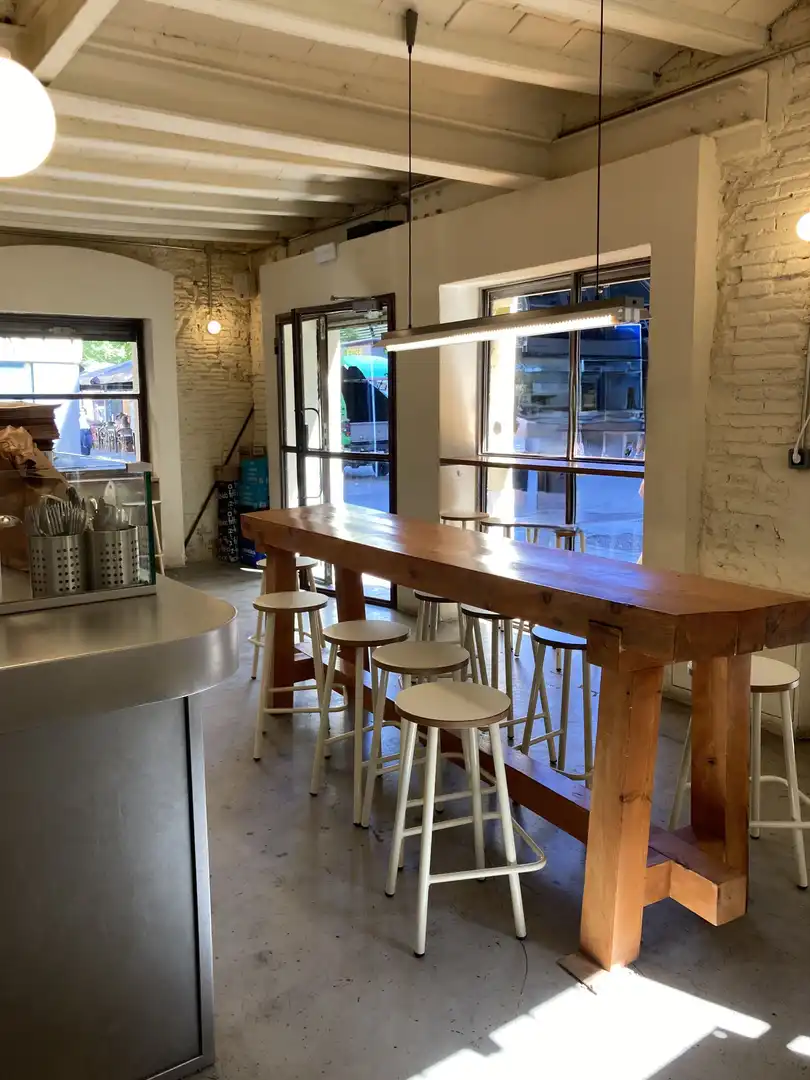 Local comercial en traspàs a Ciutat Vella, imagen 2