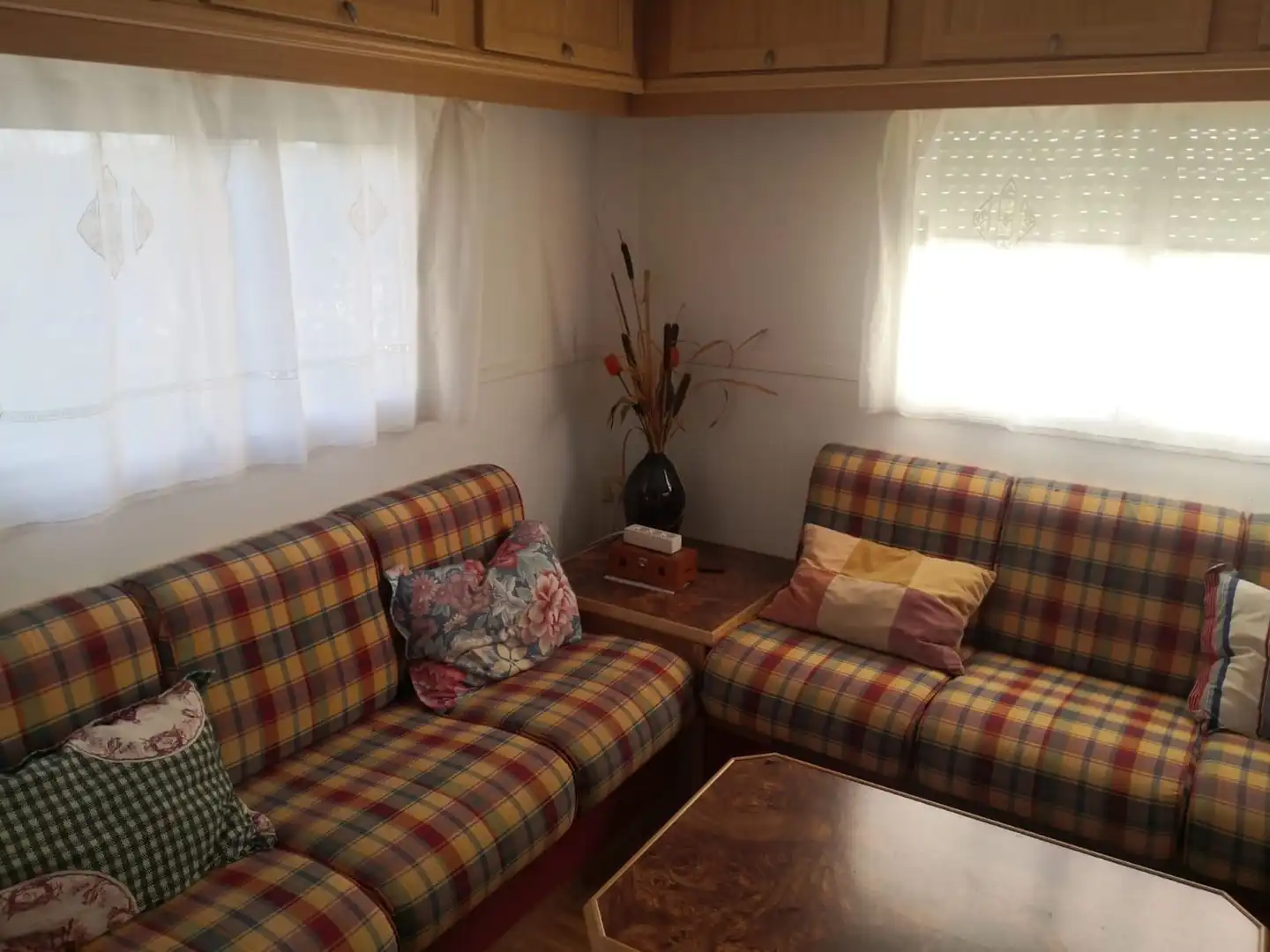 Sala d'estar de Finca rústica en venda en Modúbar de la Emparedada amb Jardí privat i Terrassa