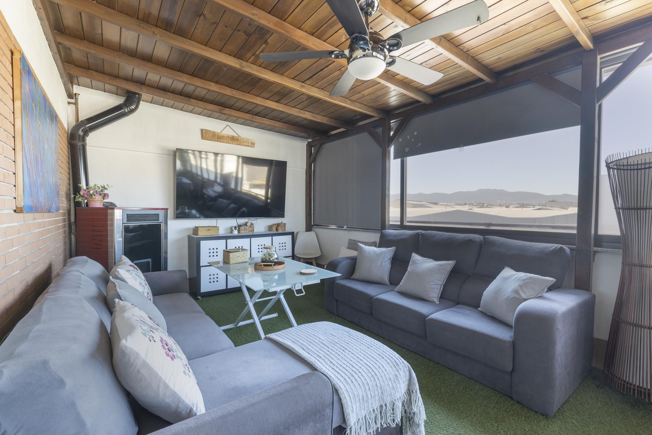 Living room of Attic for sale in Churriana de la Vega  with Air Conditioner, Heating and Private garden