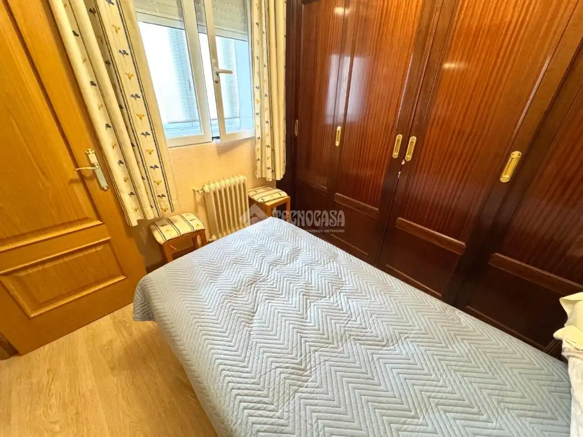 Habitación de Piso en venta en Madrid con Terraza