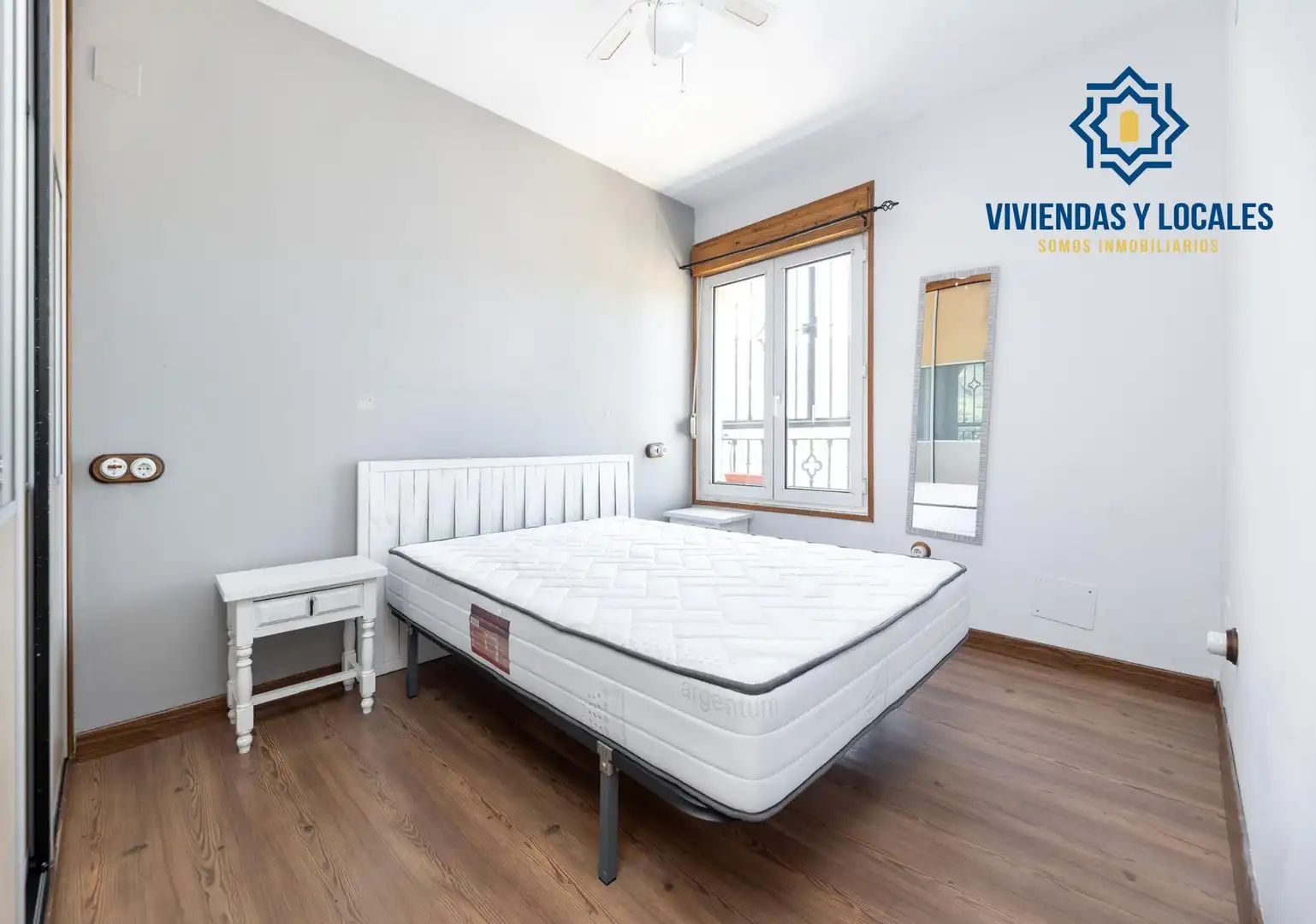 Habitación de Piso en venta en Cenes de la Vega con Trastero y Balcón