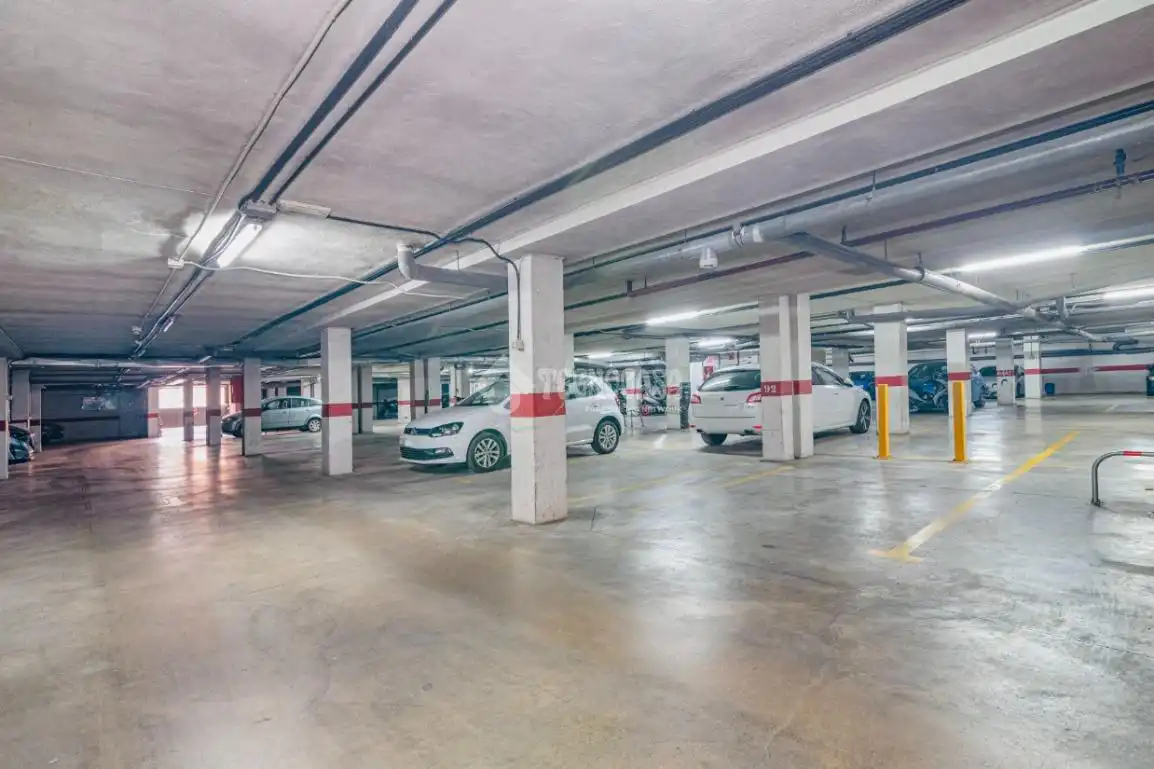 Parking de Piso en venta en Granada