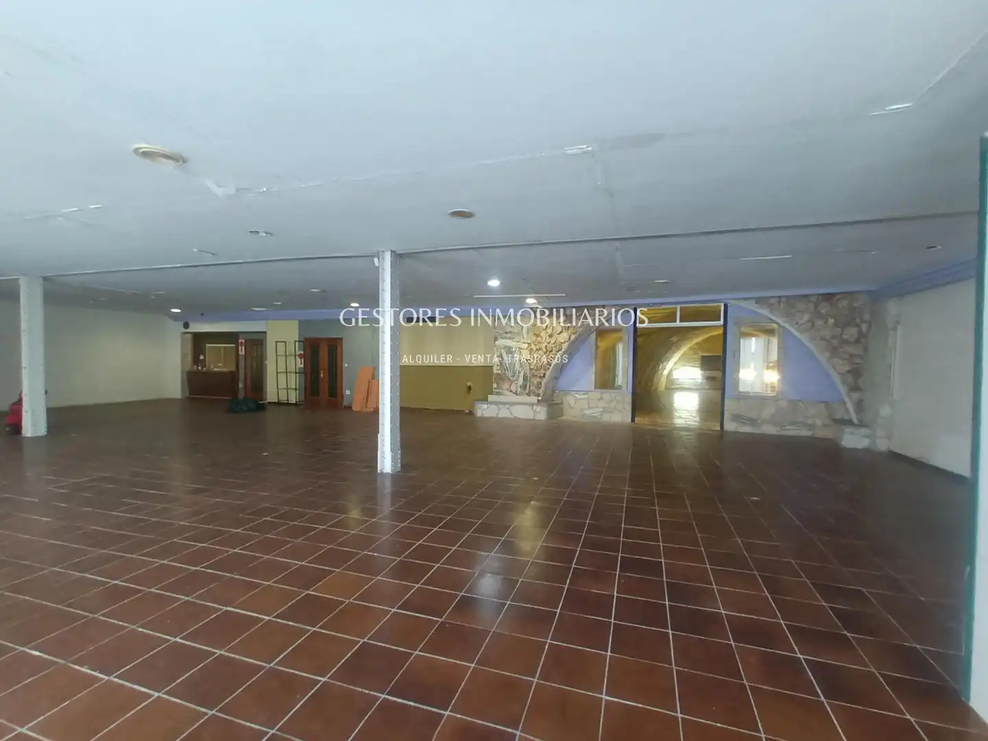 Gewerbefläche zur Miete in Centre - Zona Alta